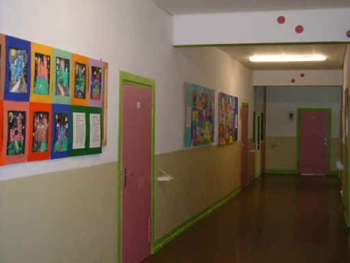 images/historischesSchulhaus/gang-2.jpg#joomlaImage://local-images/historischesSchulhaus/gang-2.jpg?width=512&height=384